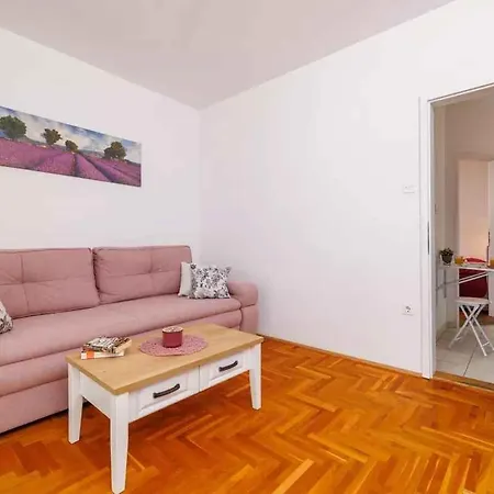One-bedroom In Lxxix