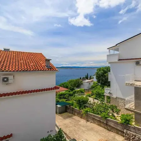 Apartament One-bedroom In Lxxix Crikvenica