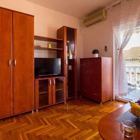 דירה One-bedroom In Lxxix