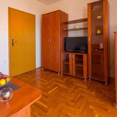 One-bedroom In Lxxix דירה קריקווניצה